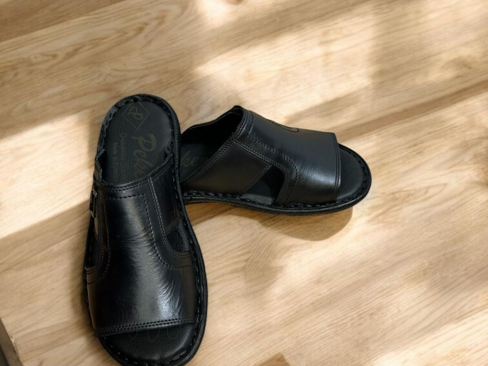 muške crne papuče