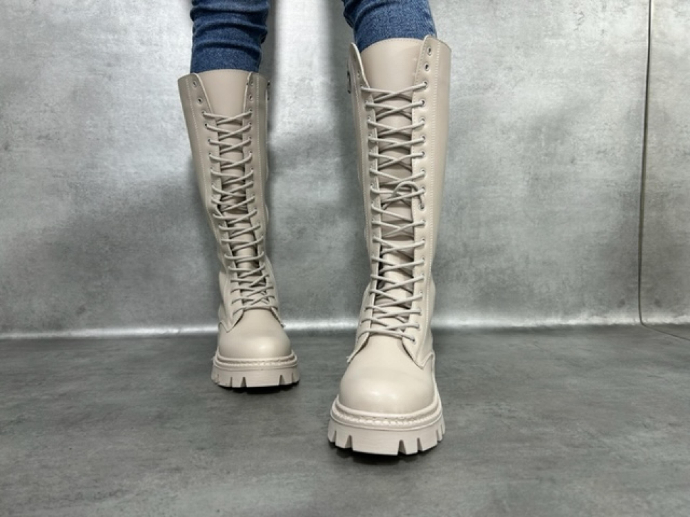 Ženske duge bež čizme